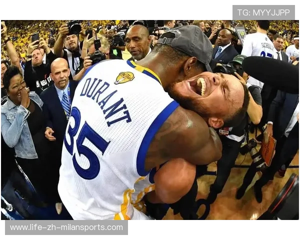 史诗级对决：库里和杜兰特的巅峰交锋！，库里和杜兰特单挑视频